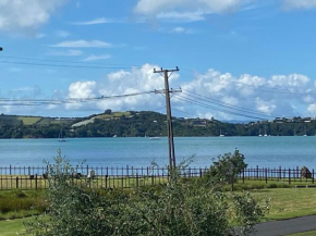 Tui by the Beach, Gisborne